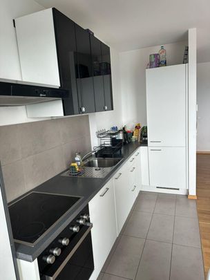 Beautiful 4-room apartment with covered balcony - Photo 1