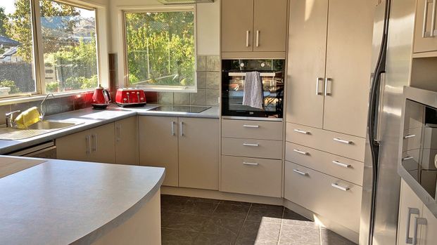 Modern Family Home! - Photo 1