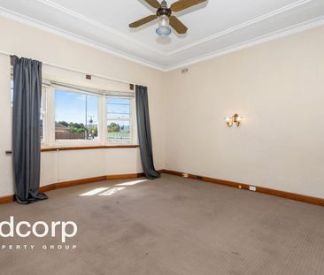 Spacious Family Home in Convenient Broadview Location - Photo 6