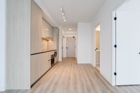 For Lease - 8 Interchange Way Unit# 4010, Vaughan, Ontario - Photo 3