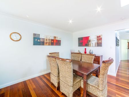 54 Lambros Drive, Benowa QLD 4217 - House For Rent | Domain - Photo 4