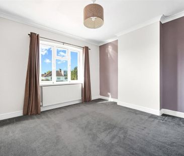 4 bedroom semi-detached house to rent - Photo 3