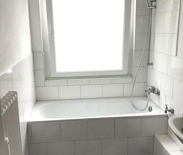 Neu renovierte 3-Zimmer Wohnung mit Balkon! - Photo 1