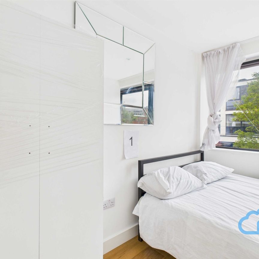 RM1 Westmead | Farnborough | GU14 7SG - Photo 1