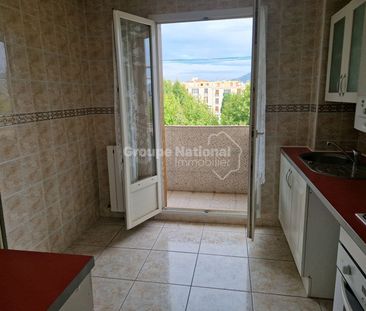 A Louer Aubagne Appartement de type 3, - Photo 5