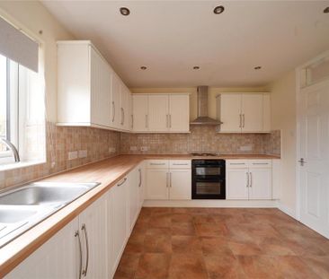 4 bedroom end of terrace house to rent - Photo 5