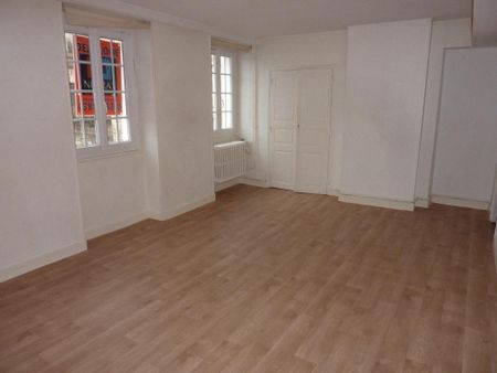 APPARTEMENT T3 A LOUER - Photo 2