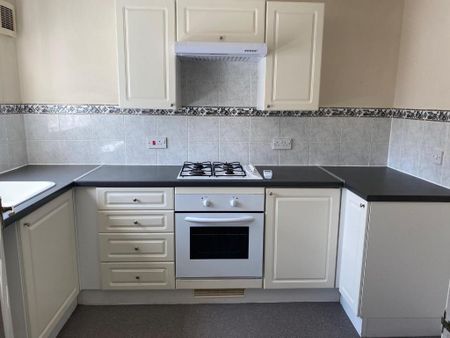 2 bedroom terraced house to rent - Photo 2