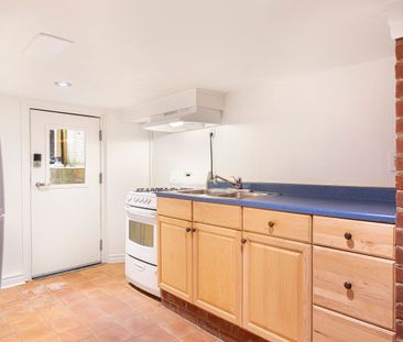 For Lease - 389 Ashdale Avenue Unit# Bsmt, Toronto, Ontario - Photo 5