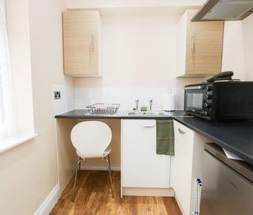 1 bedroom flat to rent - Photo 5