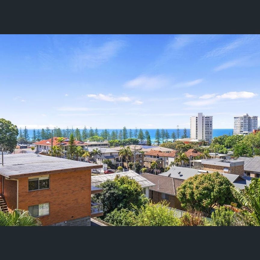 302/29 Hill Avenue, Burleigh Heads, Qld 4220 - Photo 1