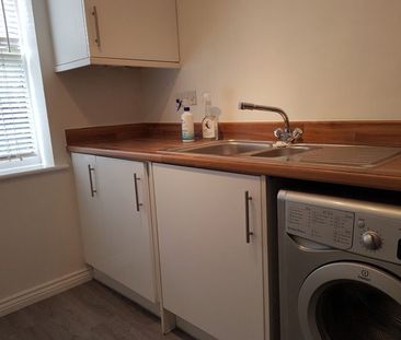 Modern End of Terrace 2 Double Bedroom House To Let in Berryfields,... - Photo 6