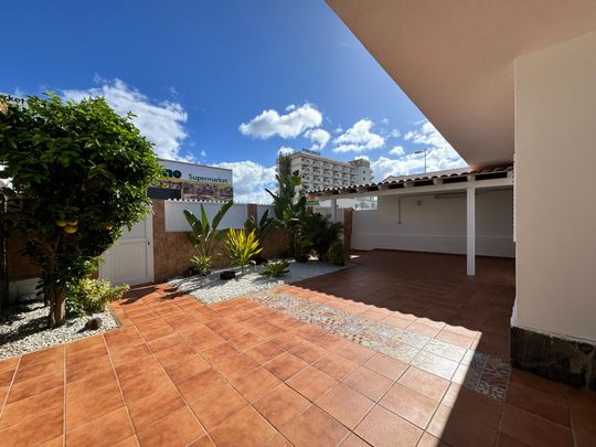 Bungalow to rent in Playa del Inglés, Gran Canaria with garage - Photo 1