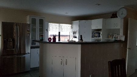 Property Management38b Nor'East Drive, Browns Bay - House for Rent - Photo 4