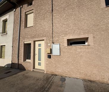 Location Appartement 2 pièces 26m² ST PAUL DE VARAX 01240 - Photo 3