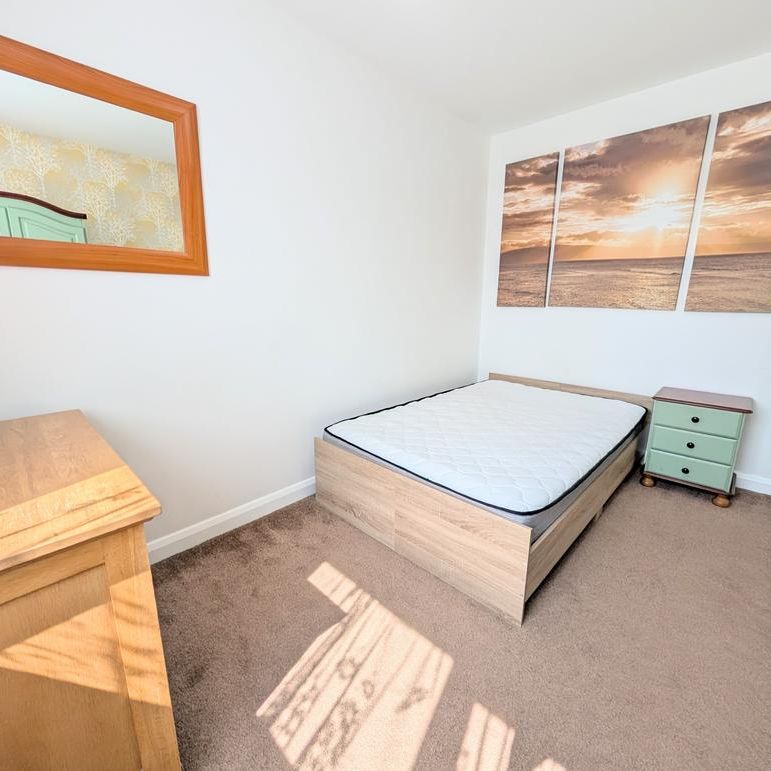 1 bedroom in a house share to rent - Photo 1