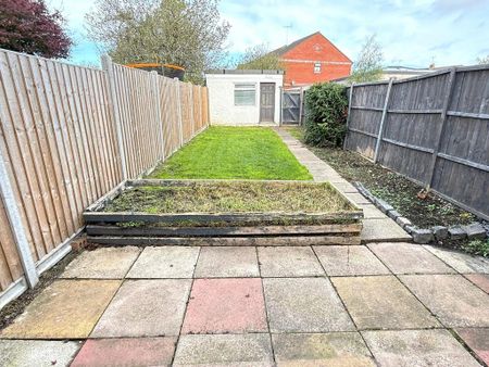 3 bedroom terraced house to rent - Photo 2