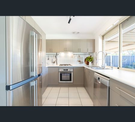6 Bingarra Close, Port Kennedy, WA 6172 - Photo 5