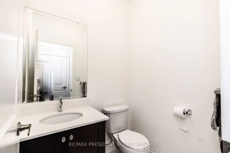 Condo Townhouse For Lease | W9244604 - Photo 4