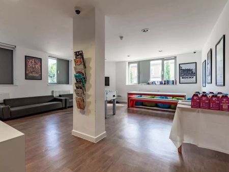 Deluxe Studio - Photo 2