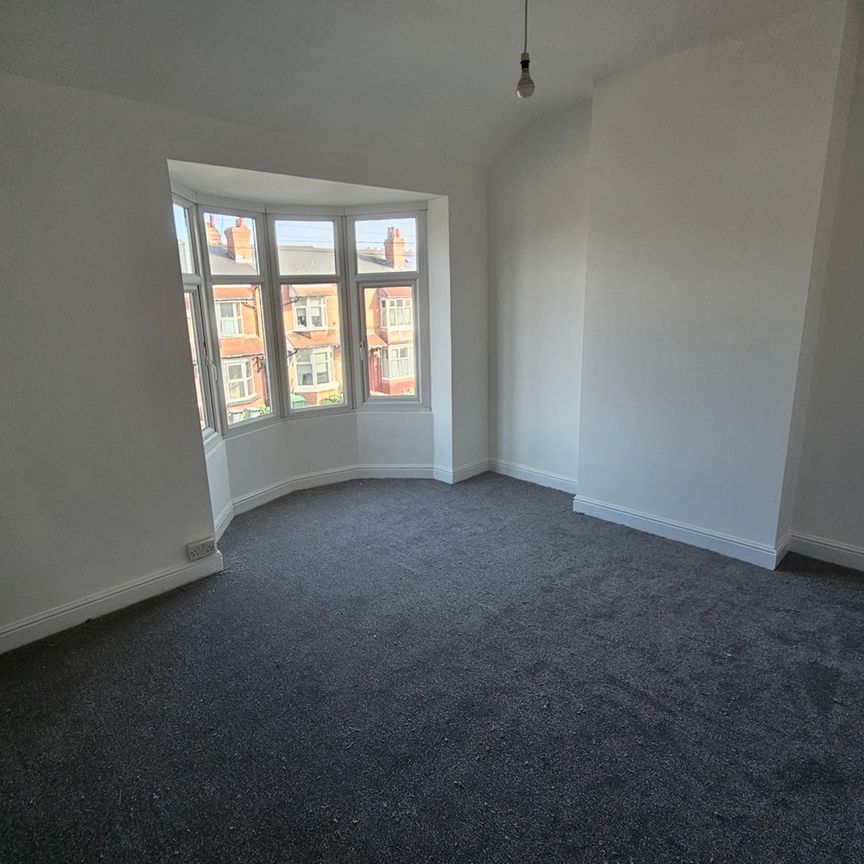 3 Bed Terraced House, Abbey Road, B67 - Photo 1
