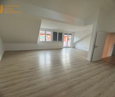 Helle und moderne 3 Zimmer DG-Wohnung mit sonnigem Flair und Balkon... - Photo 5