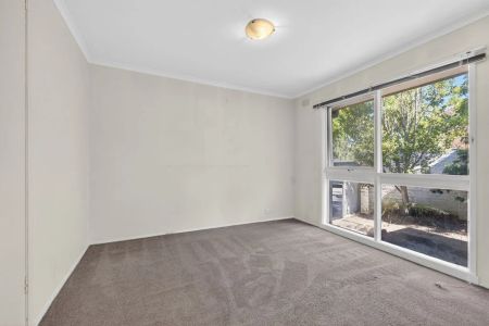 Supurb Location For A Two Bedroom Townhouse! - Photo 4