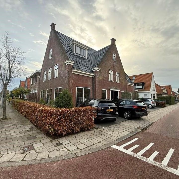 Raadhuisstraat, Landsmeer - Foto 1