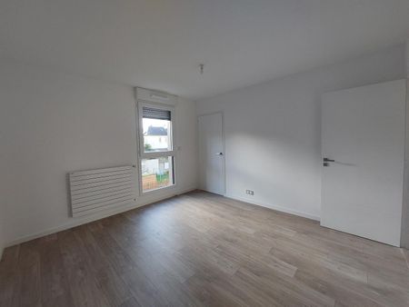 location Appartement T4 DE 94.77m² À RENNES - Photo 2