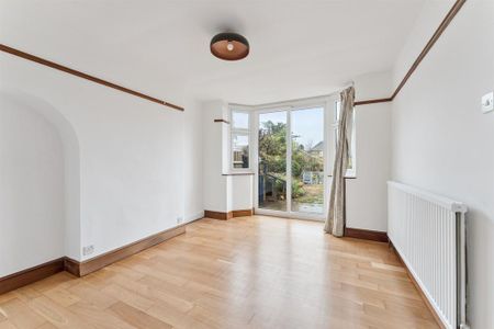 3 bedroom semi-detached house to rent - Photo 2