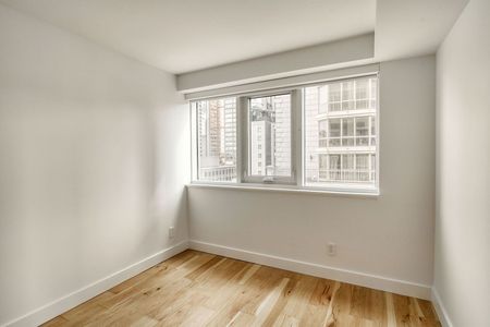 3460 Peel Street - Photo 3
