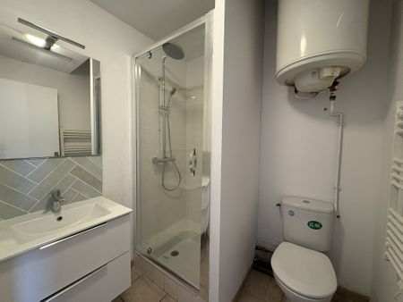 Location Appartement 2 pièces 31m² CASTELNAUDARY 11400 - Photo 5