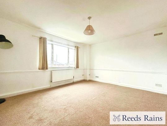 3 bedroom apartment to rent - Photo 1