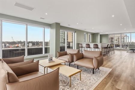 Modern apartments in Little Italy - Photo 2