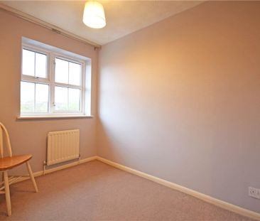 Well presented 2 bedroom terraced house situated in the popular vil... - Photo 3