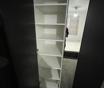 5 Bed Semi-Detached House, Jasmine Close, IG1 - Photo 6