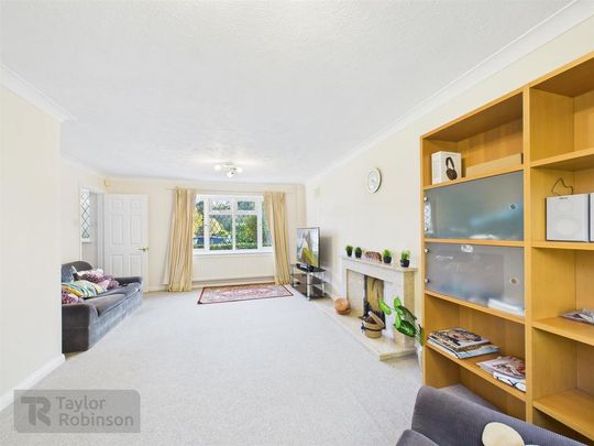 4 bedroom detached house to rent - Photo 1