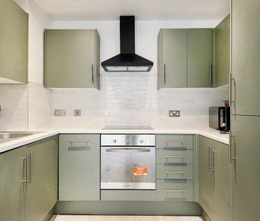 2 bedroom flat to rent - Photo 6