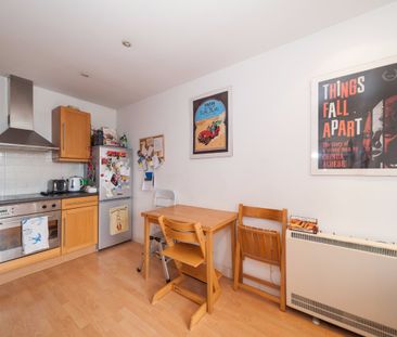 Stunning & Modern 1 Bedroom Apartment for Rent in SW2 - Photo 5