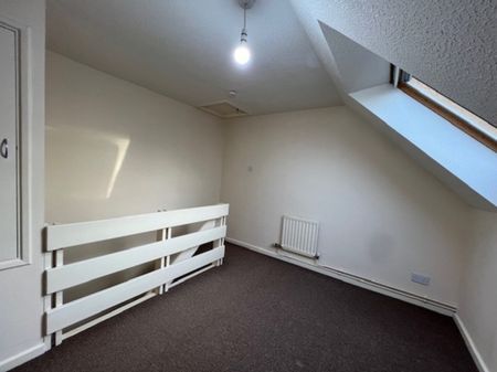 1 bedroom Flat - Round Mead, Stevenage - Photo 3