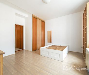 Pronájem bytu 1+kk 32 m² - Fotografie 3