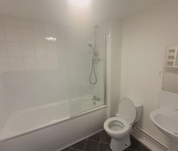 1 Bed Flat, Hessel Street, M50 - Photo 6