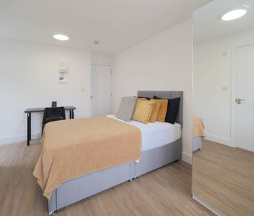 Room in a Shared House, The Meadow Way, HA3 - Photo 2