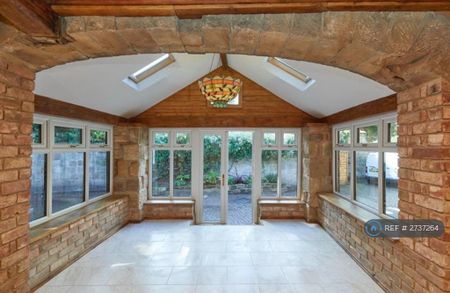 3 bedroom terraced house to rent - Photo 5