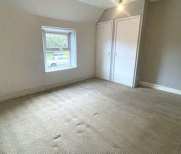 2 bedroom semi-detached house to rent - Photo 3