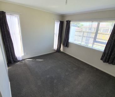 Great Location - Photo 2