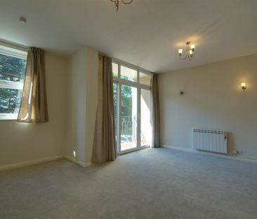 A 1 Bedroom Flat in Lansdown GL50 2JE - Photo 3
