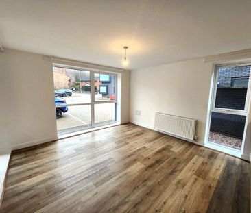 200 Stourbridge Road, Stourbridge, DY9 7BU - Photo 6