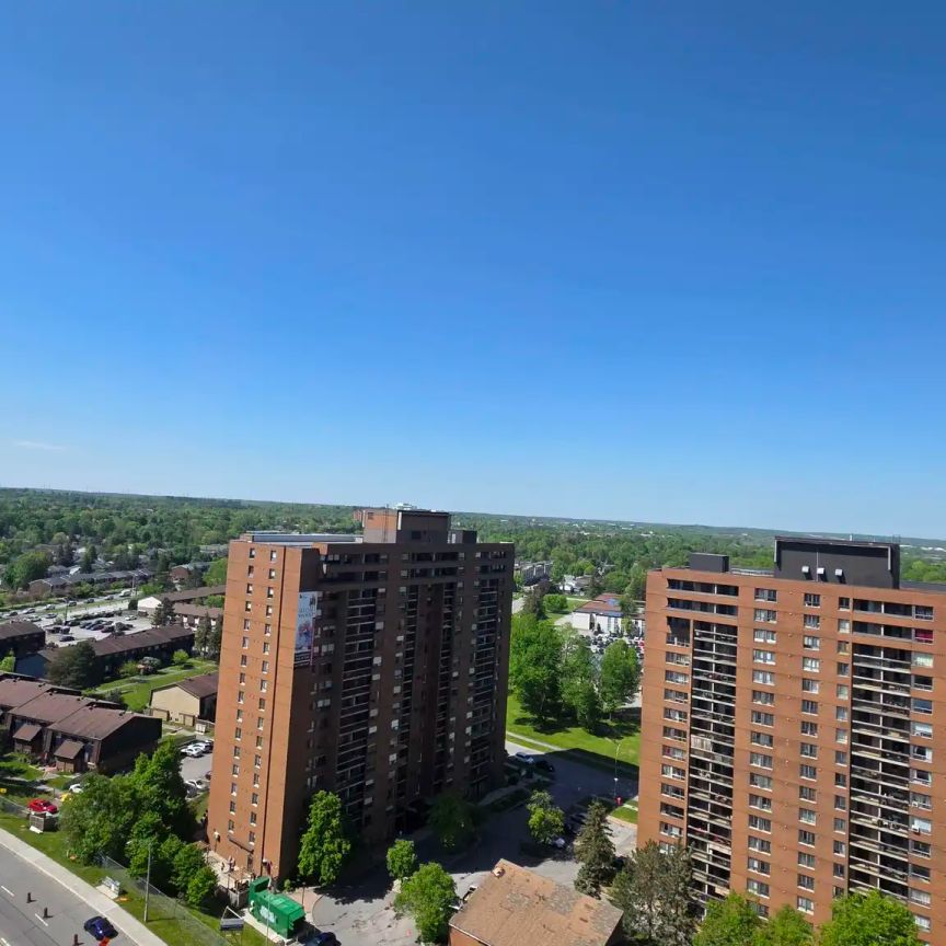 Riviera Suites — 1 Bedroom + Den - Photo 2