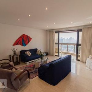 Apartamento para alugar com 215m², 4 quartos e 4 vagas - Foto 1